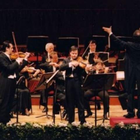 Sinfonia Concertante di Mozart al teatro Arcimboldi.